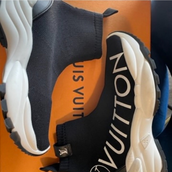 Louis Vuitton run sneaker boot - Picture 9 of 9